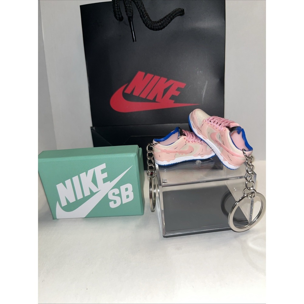 Keychainโ Nike Shoes Pair Pink,Shoe Box , Display Case , Bag New Included